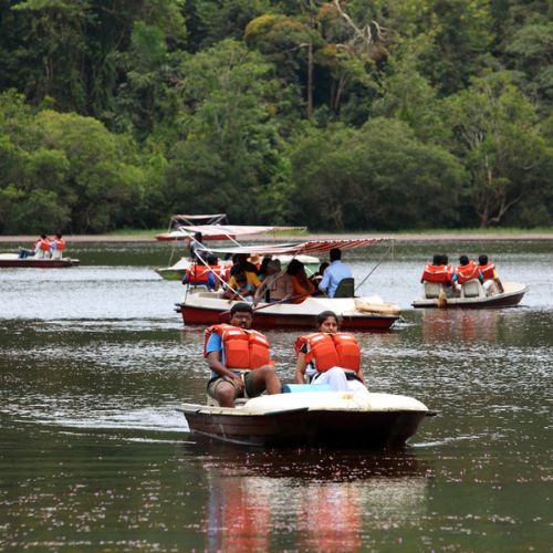Pookode Lake scenic freshwater lake in Wayanad
